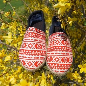 Kids "Aztec" Slip-ons BRAND NEW
